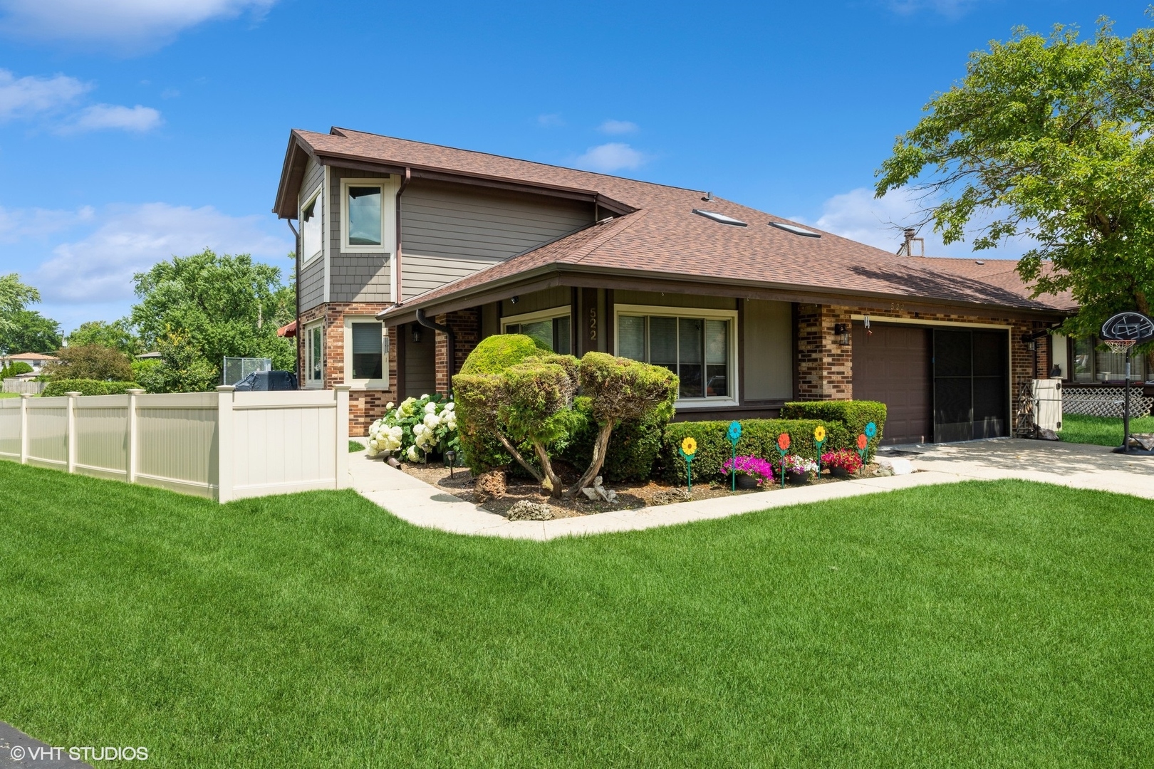 522 Waikiki Drive, Des Plaines, IL 60016