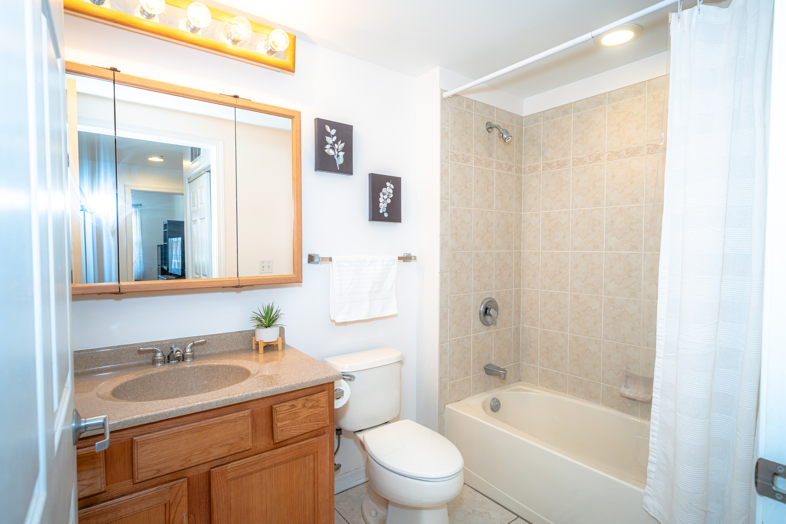 9670 Franklin Avenue #214, Franklin Park, IL 60131