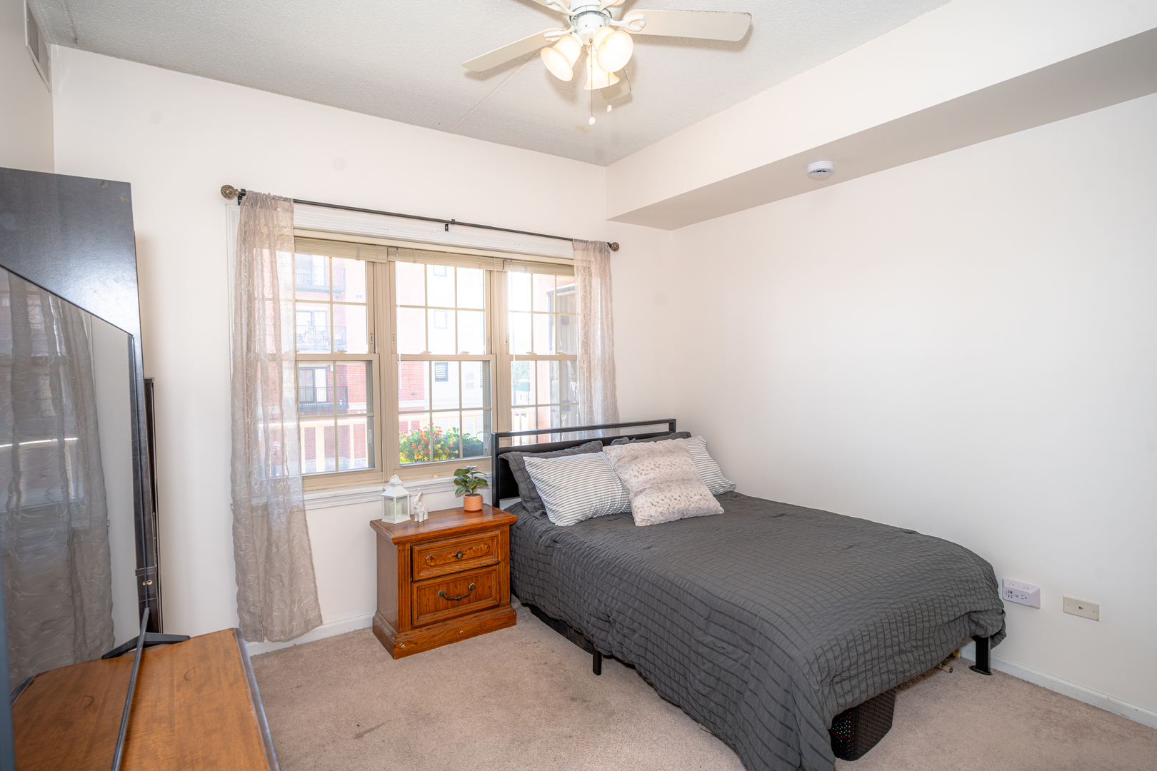 9670 Franklin Avenue #214, Franklin Park, IL 60131