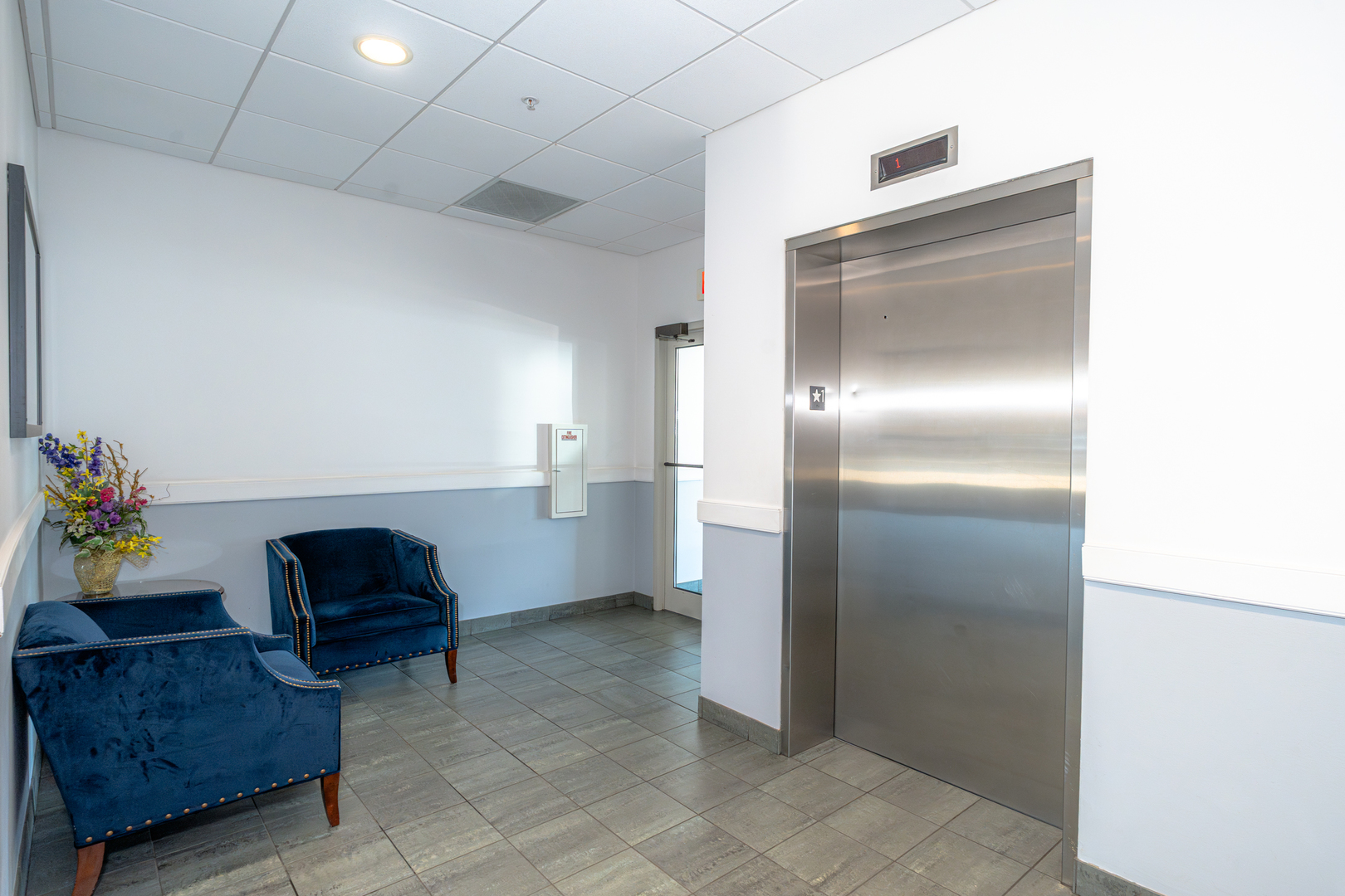 9670 Franklin Avenue #214, Franklin Park, IL 60131