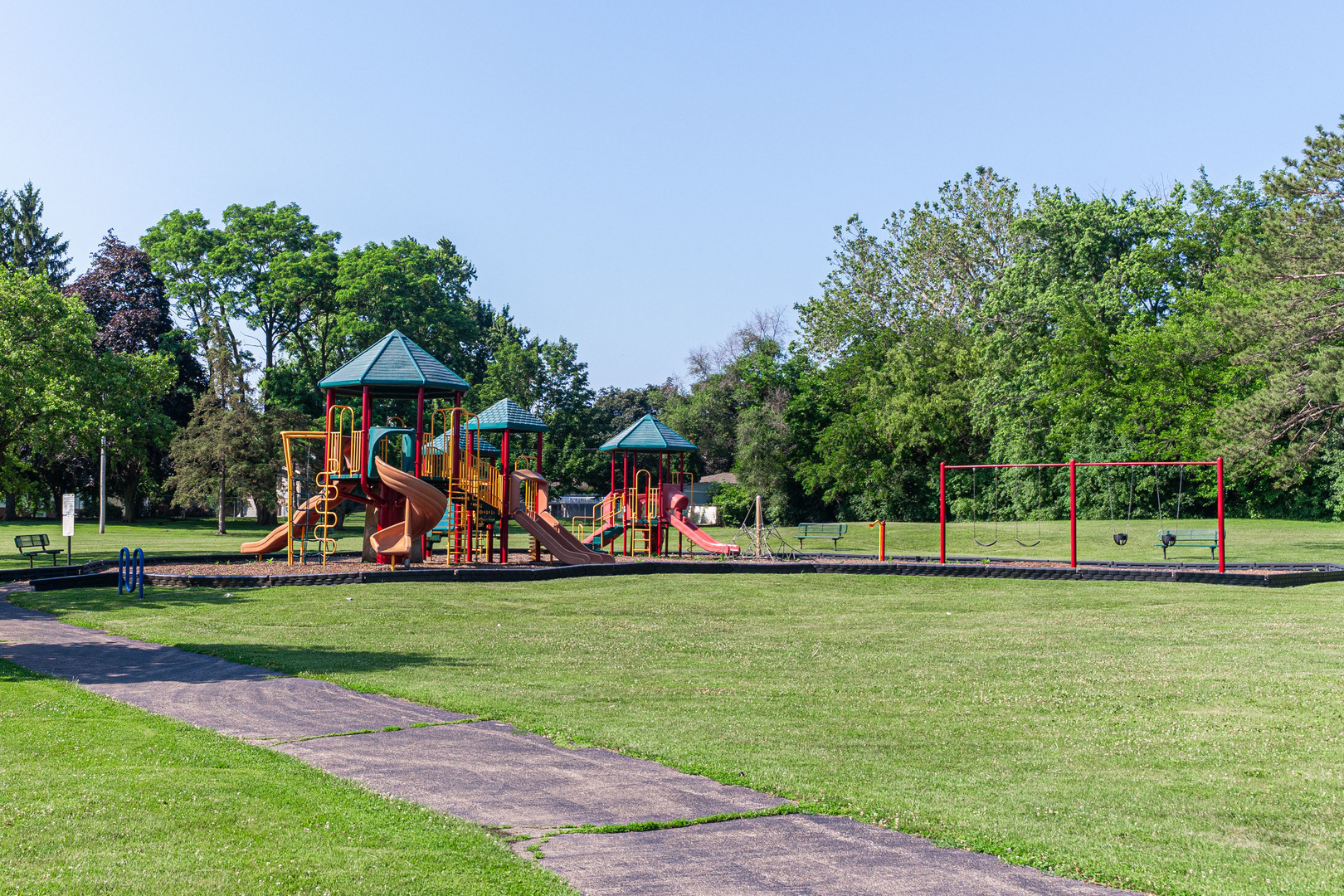 554 N Green Ridge Street, Addison, IL 60101
