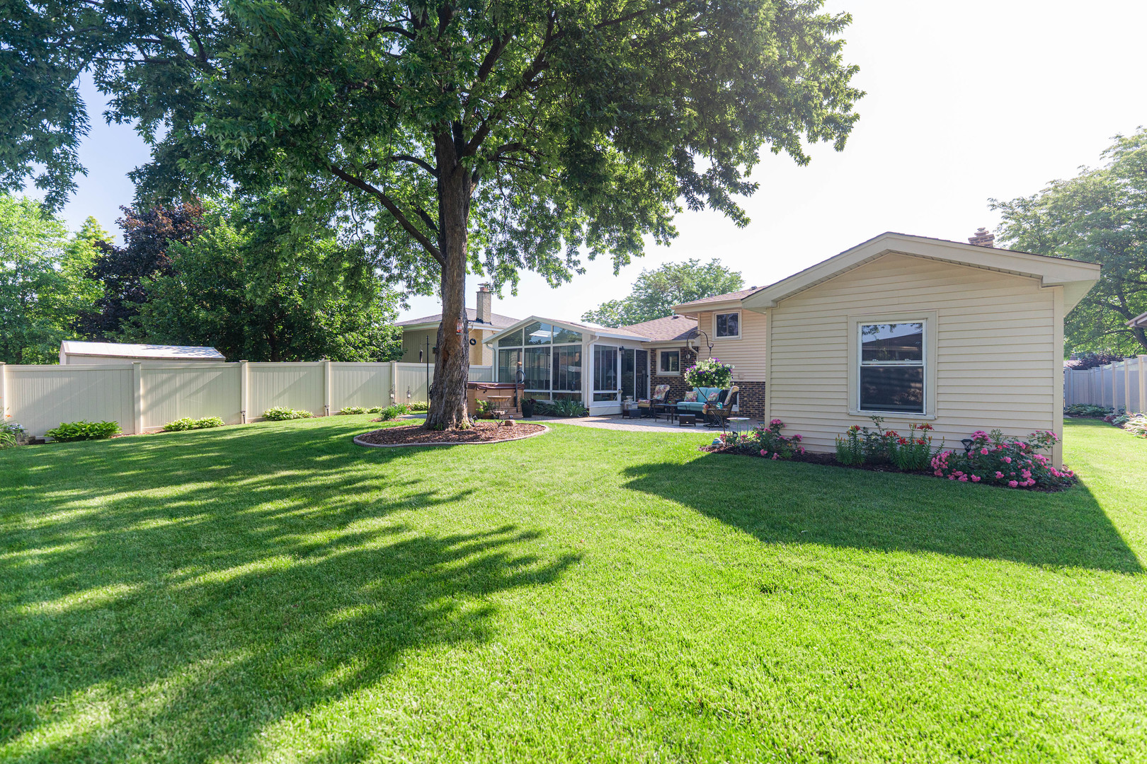 554 N Green Ridge Street, Addison, IL 60101