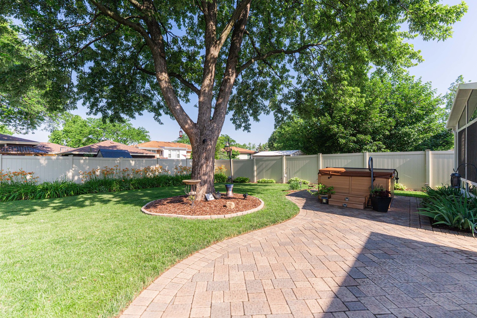 554 N Green Ridge Street, Addison, IL 60101