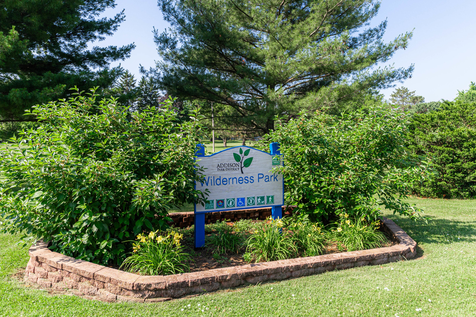 554 N Green Ridge Street, Addison, IL 60101