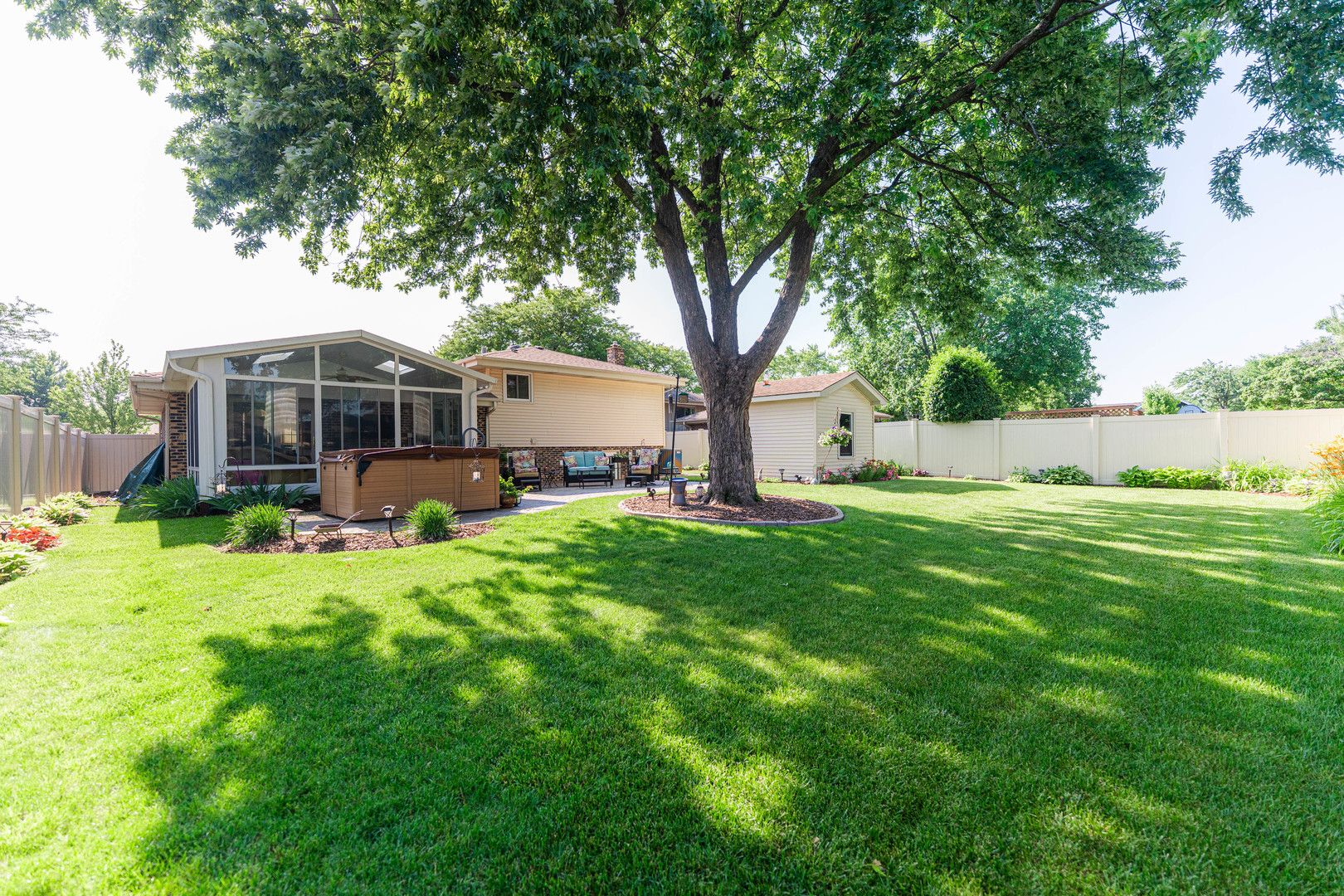 554 N Green Ridge Street, Addison, IL 60101