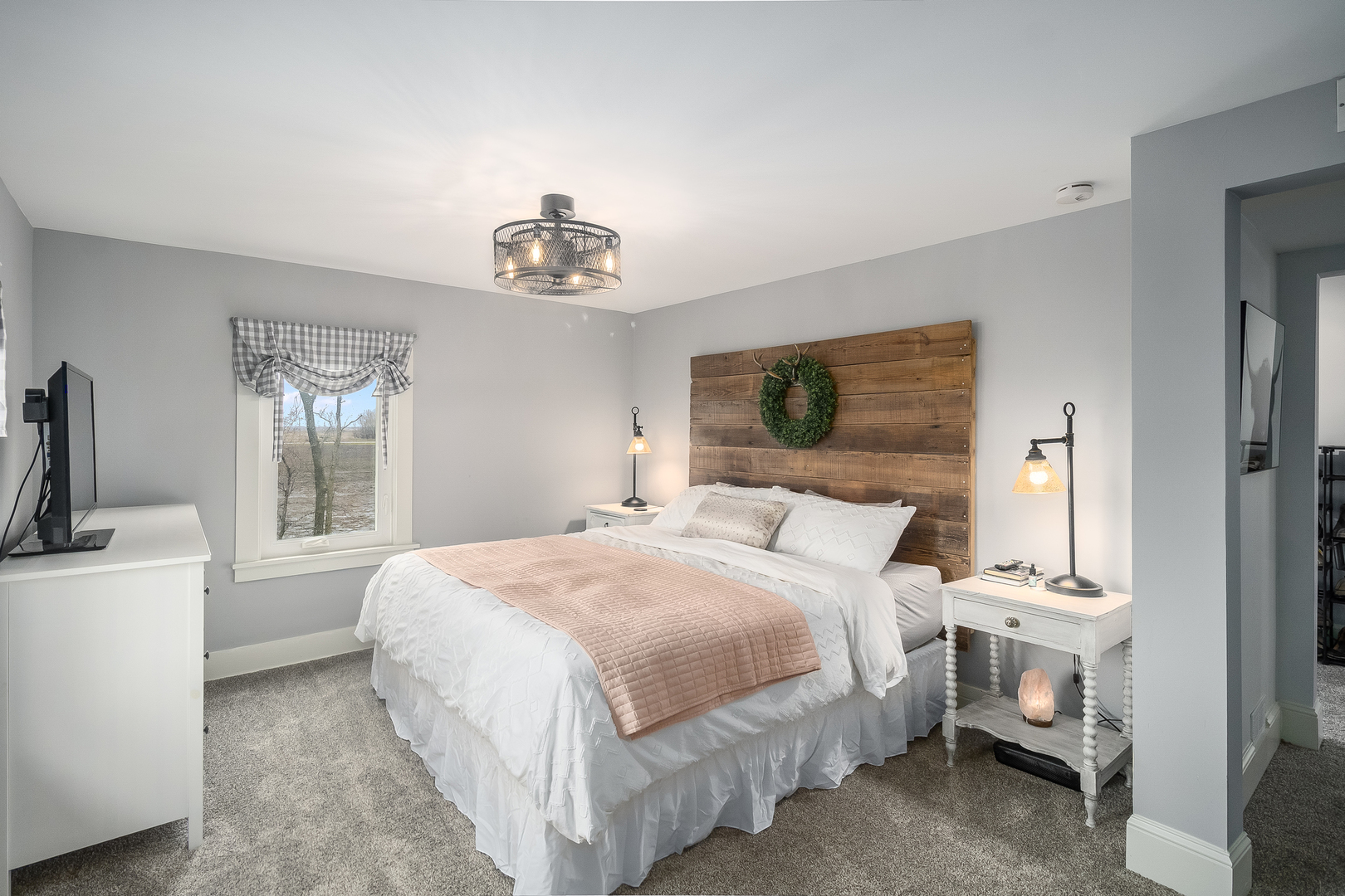 3851 Holt Road, Minooka, IL 60447
