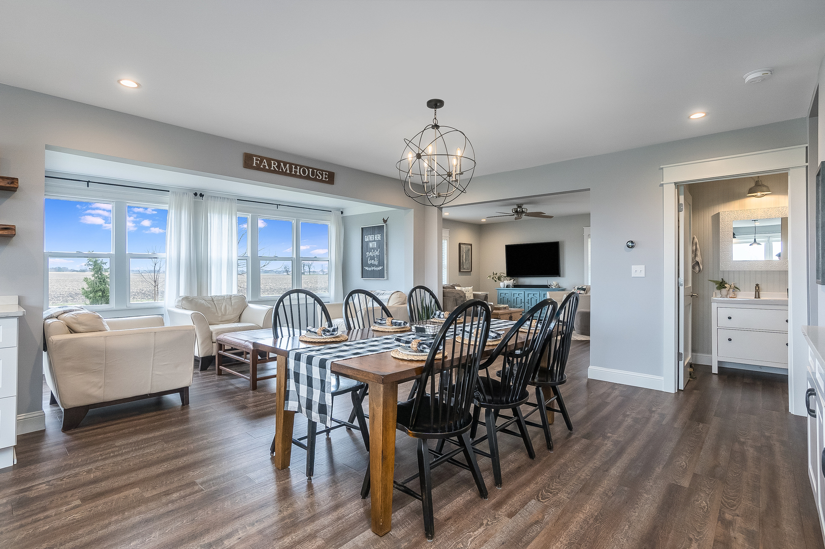 3851 Holt Road, Minooka, IL 60447