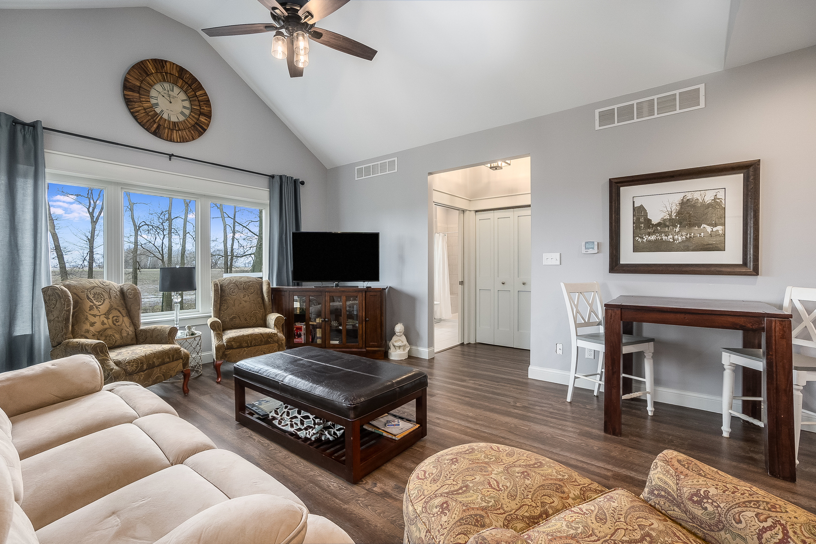 3851 Holt Road, Minooka, IL 60447