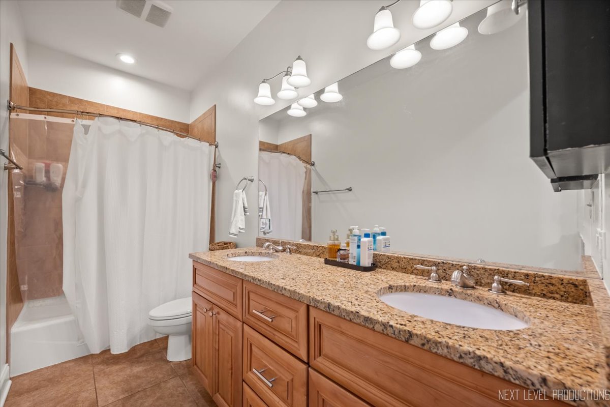 5114 Main Street #A, Downers Grove, IL 60515