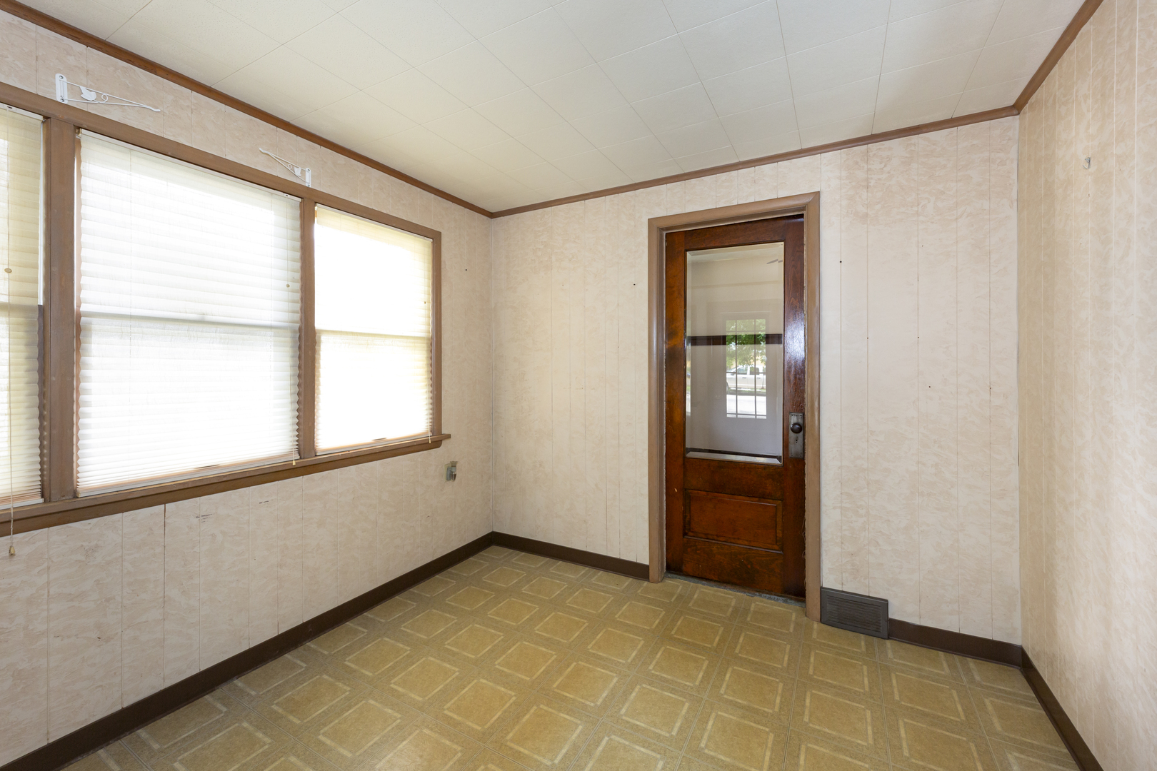305 Main Street, Monroe Center, IL 61052
