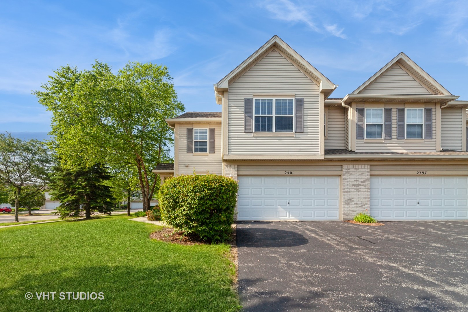 2401 Sunshine Lane, Aurora, IL 60503