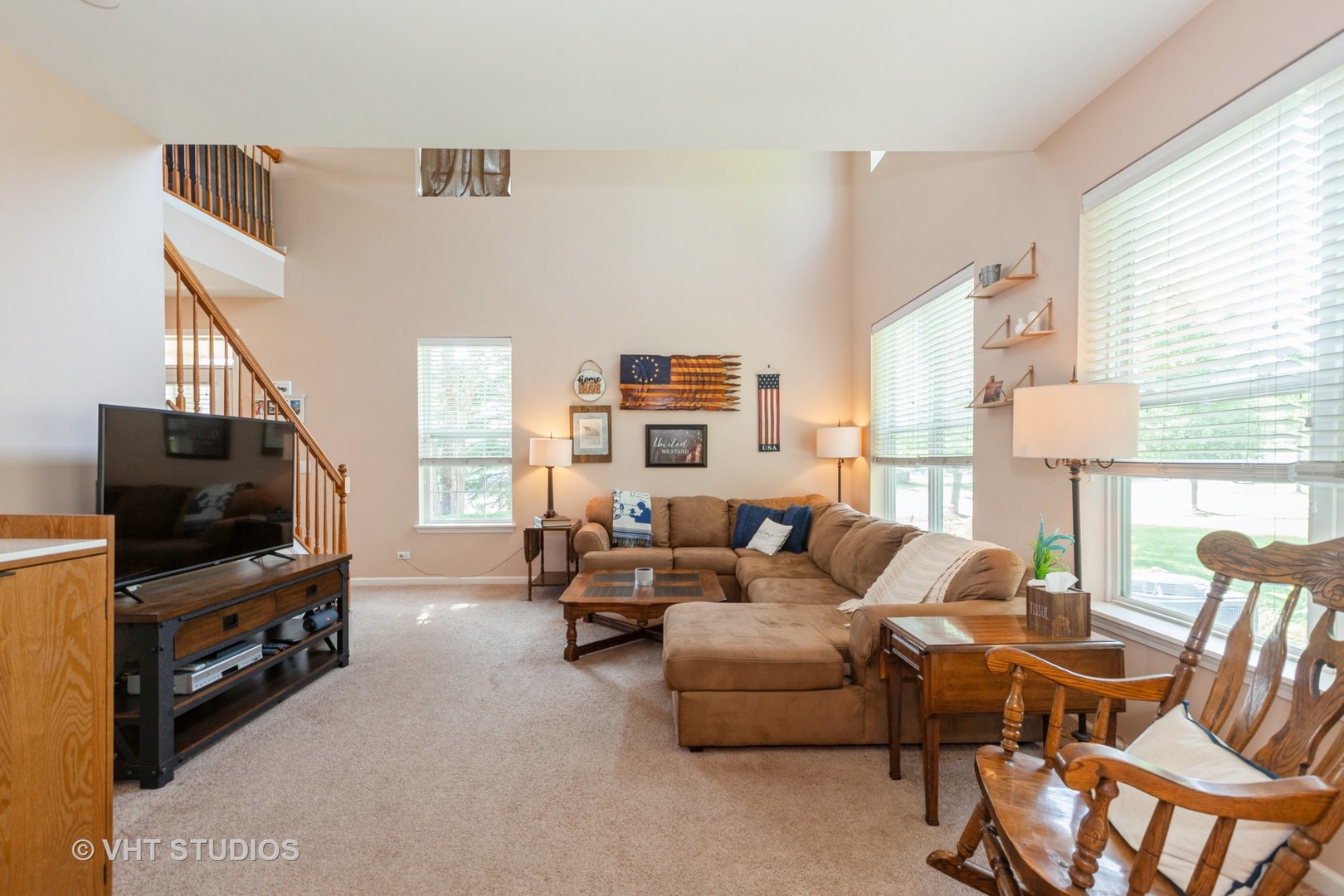 2401 Sunshine Lane, Aurora, IL 60503