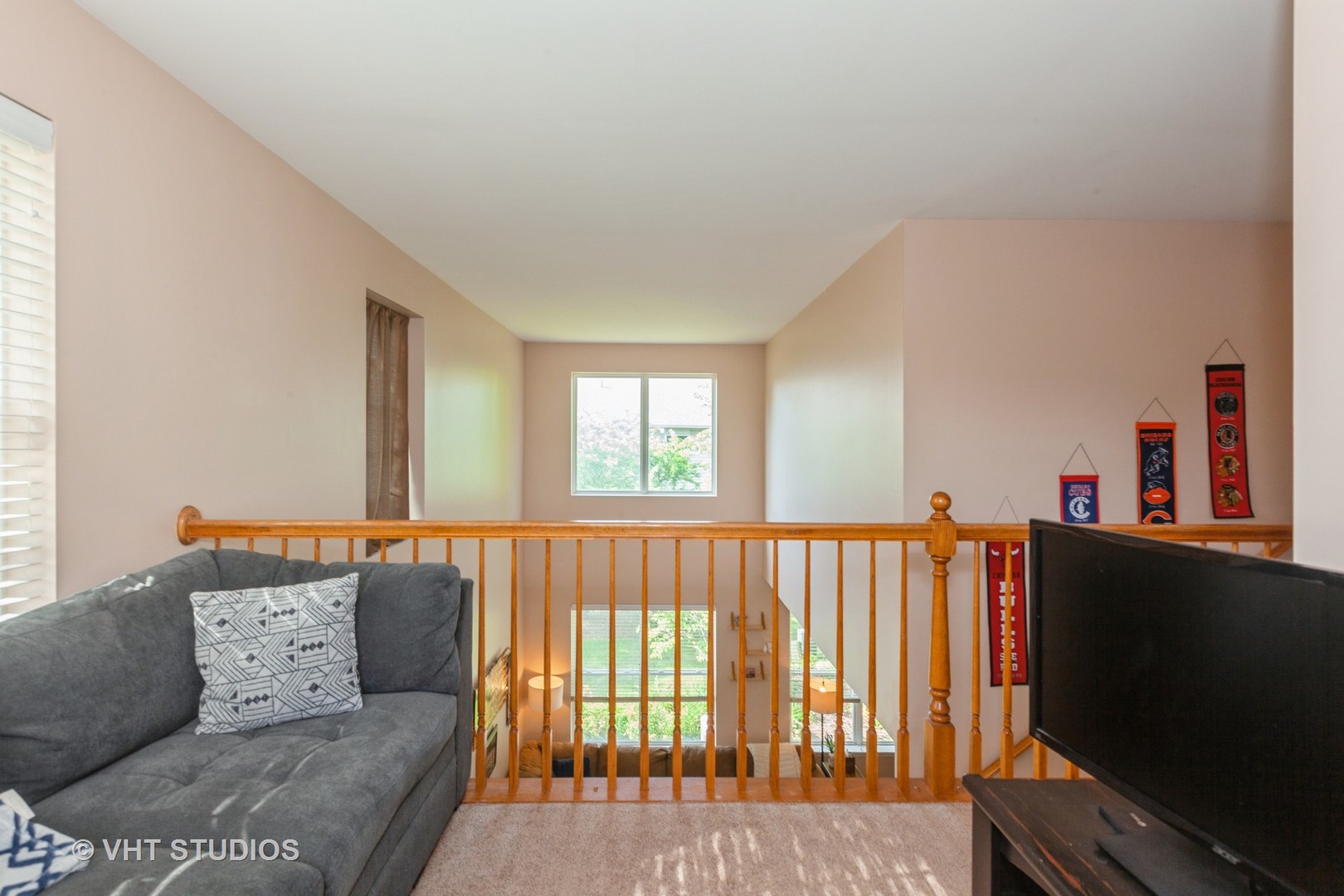 2401 Sunshine Lane, Aurora, IL 60503