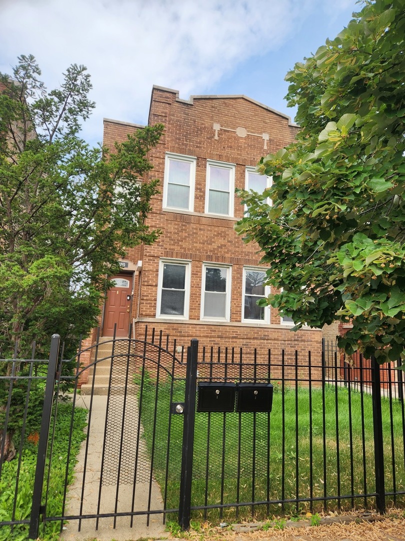 1710 N Meade Avenue #2, Chicago, IL 60639