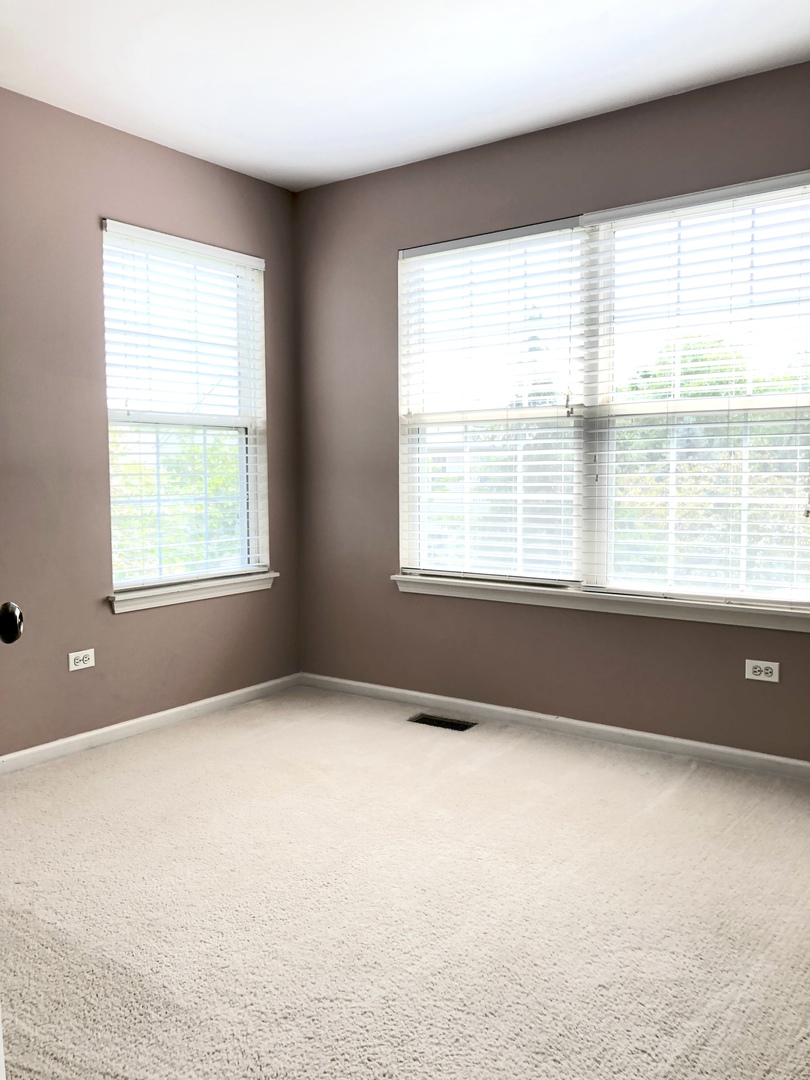 2330 Sheehan Drive, Naperville, IL 60564