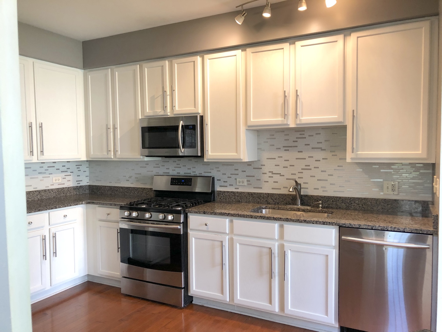 2330 Sheehan Drive, Naperville, IL 60564