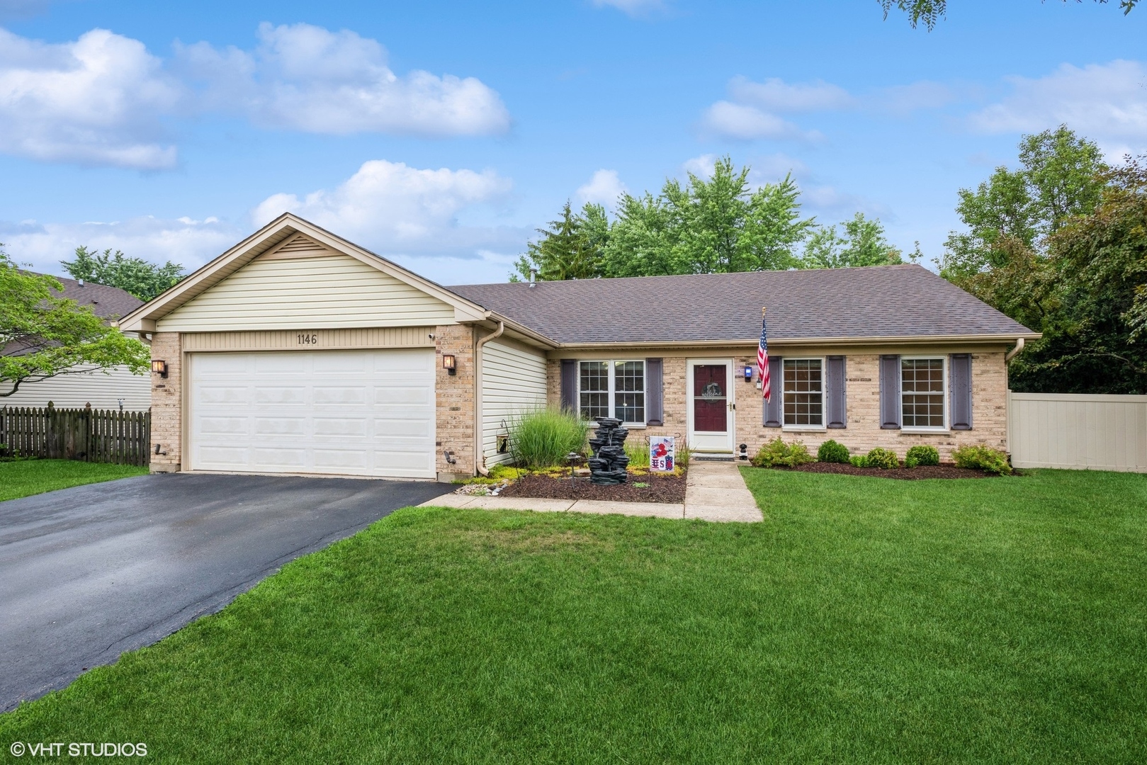 1146 Pheasant Trail, Carol Stream, IL 60188
