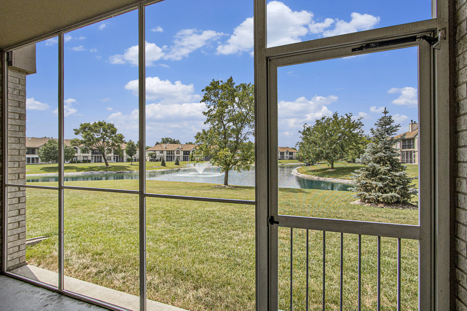 6421 Pine Trail Lane #1, Tinley Park, IL 60477