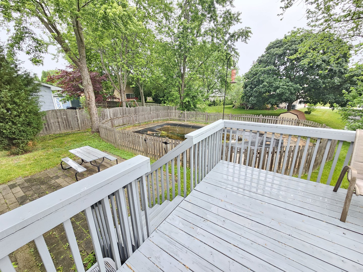 571 White Birch Road, Lindenhurst, IL 60046