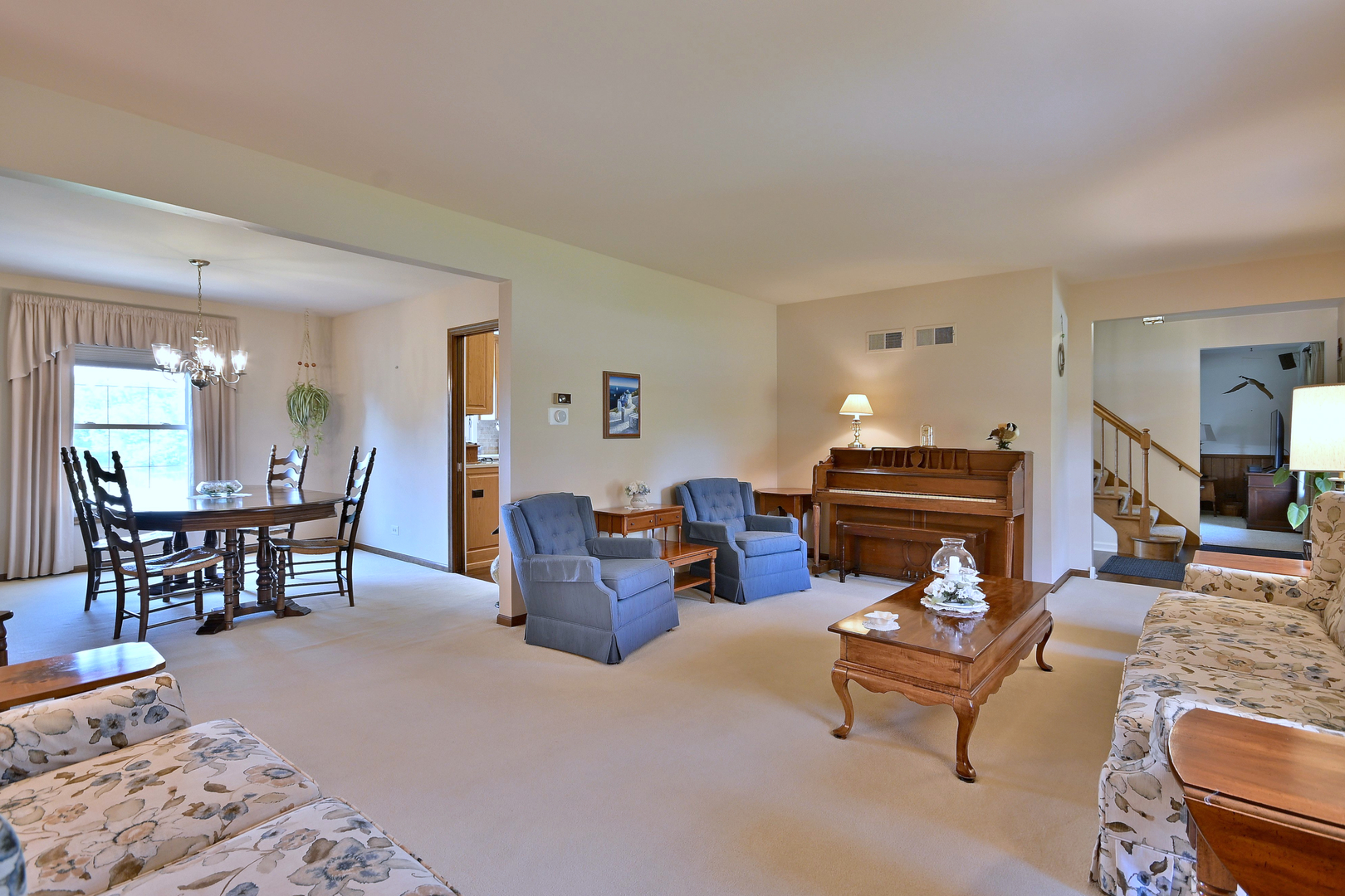 16W611 87th Street, Willowbrook, IL 60527