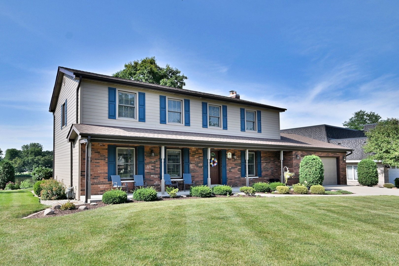 16W611 87th Street, Willowbrook, IL 60527