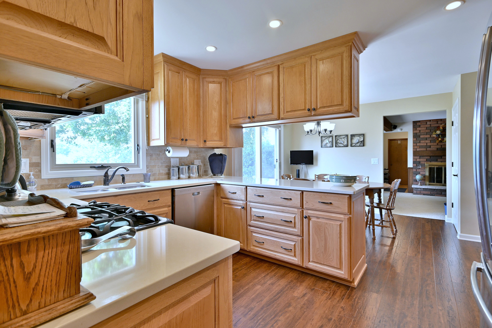 16W611 87th Street, Willowbrook, IL 60527