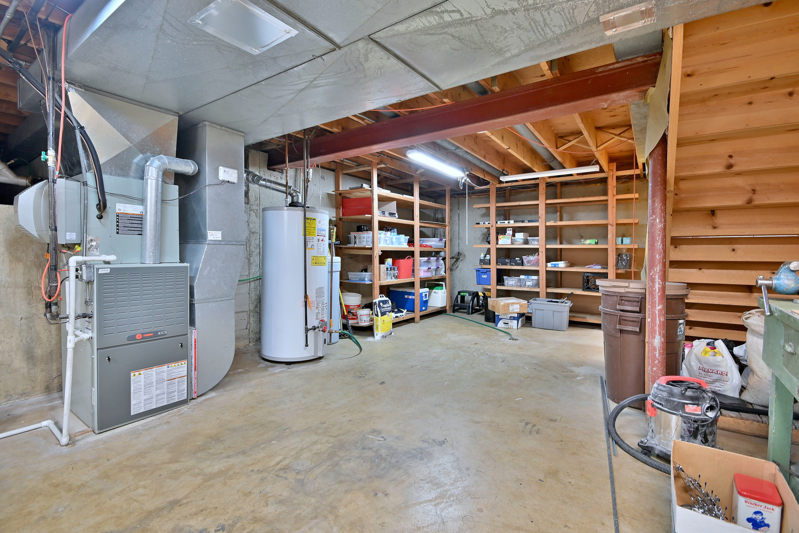 16W611 87th Street, Willowbrook, IL 60527
