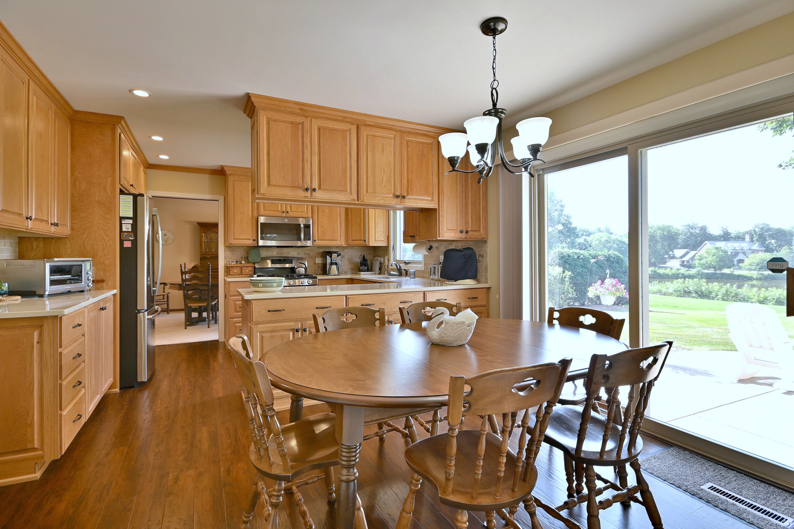 16W611 87th Street, Willowbrook, IL 60527