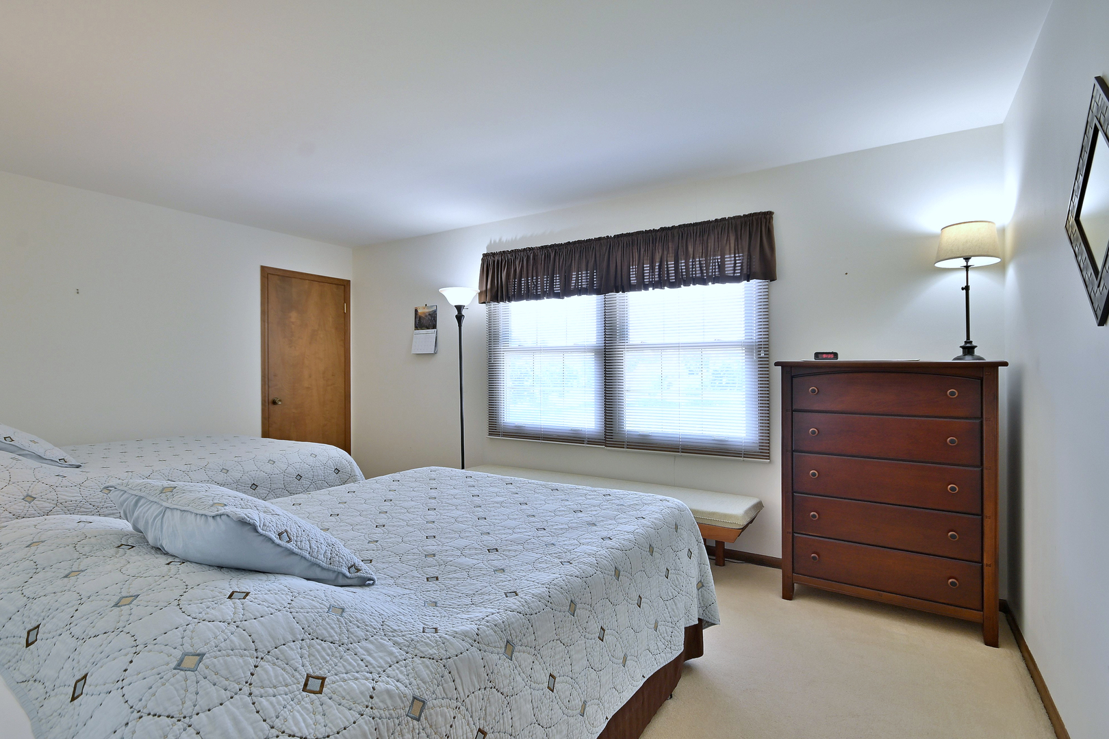 16W611 87th Street, Willowbrook, IL 60527