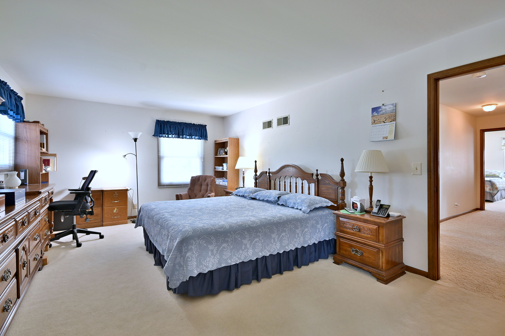16W611 87th Street, Willowbrook, IL 60527