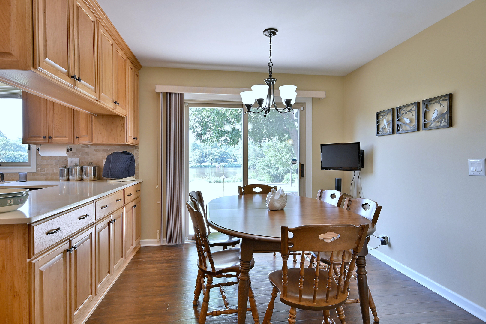 16W611 87th Street, Willowbrook, IL 60527