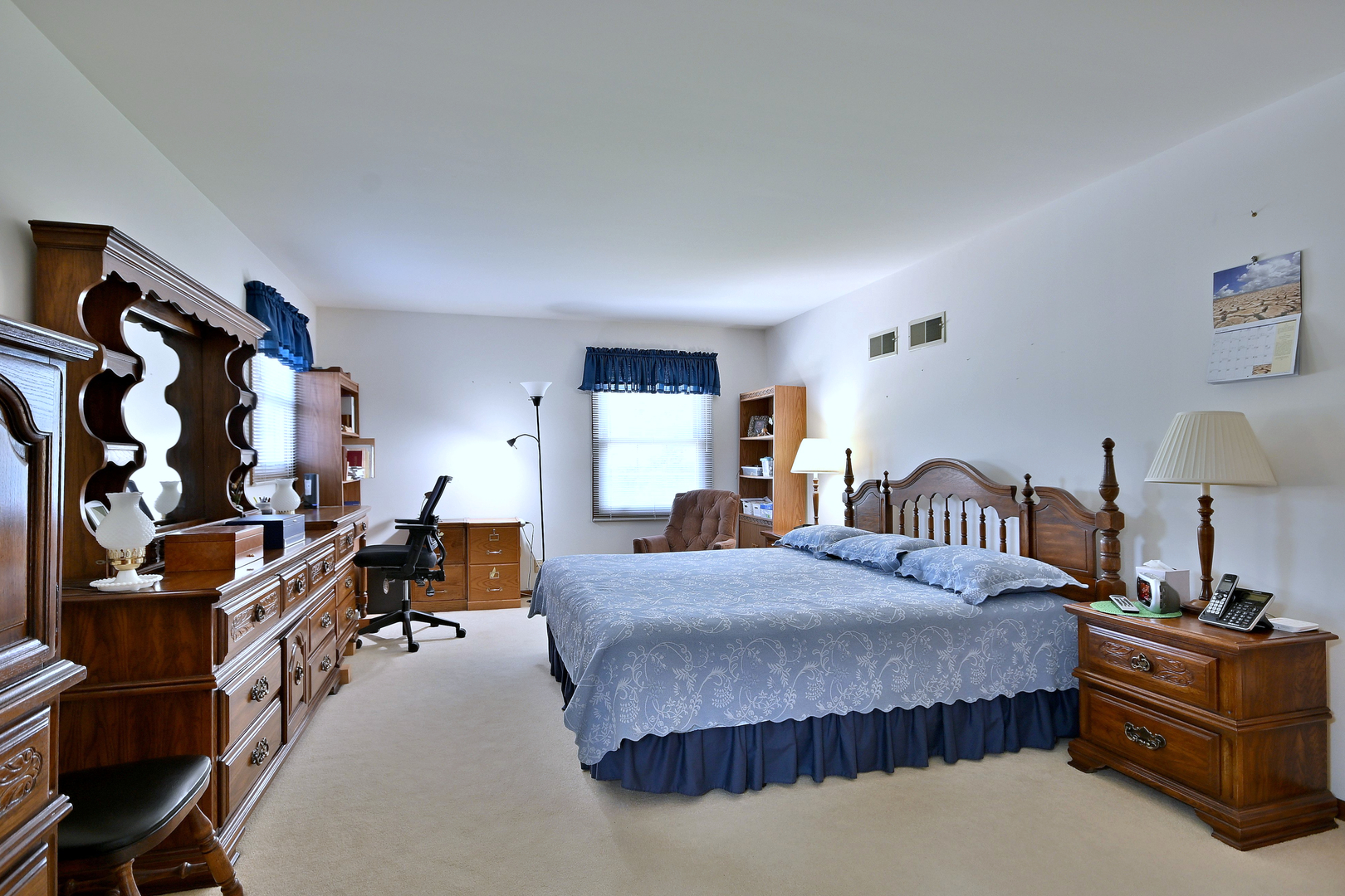 16W611 87th Street, Willowbrook, IL 60527