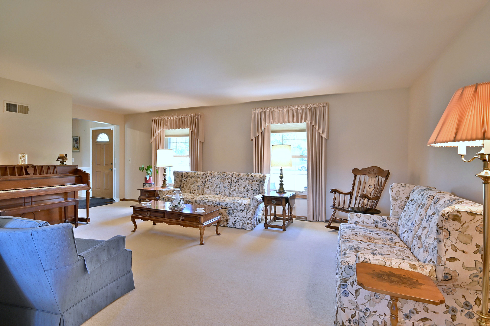 16W611 87th Street, Willowbrook, IL 60527