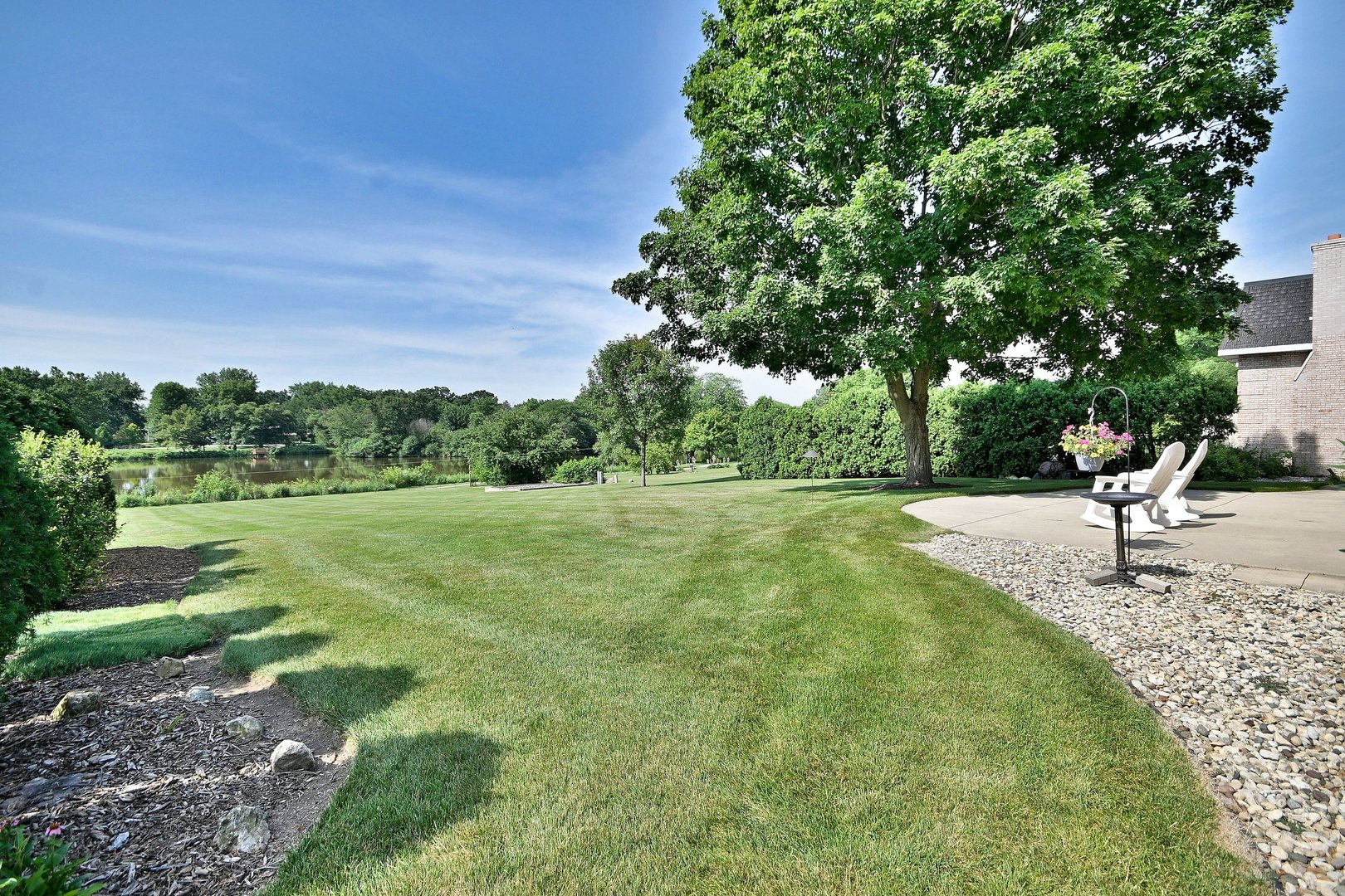 16W611 87th Street, Willowbrook, IL 60527