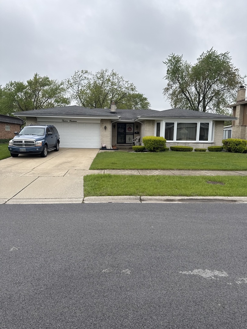 1214 E 165th Street, South Holland, IL 60473