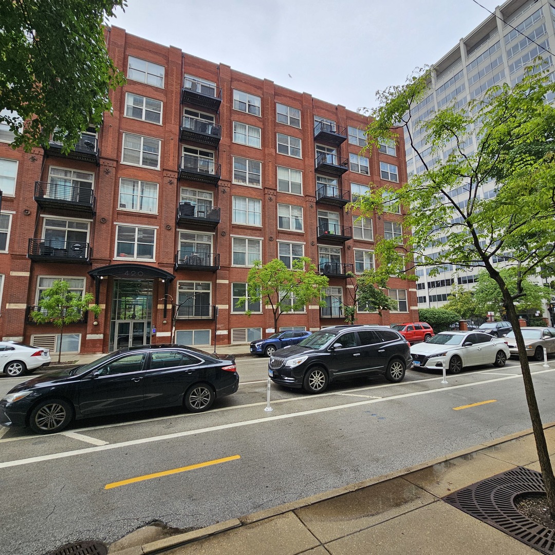 420 S CLINTON Street #607, Chicago, IL 60607