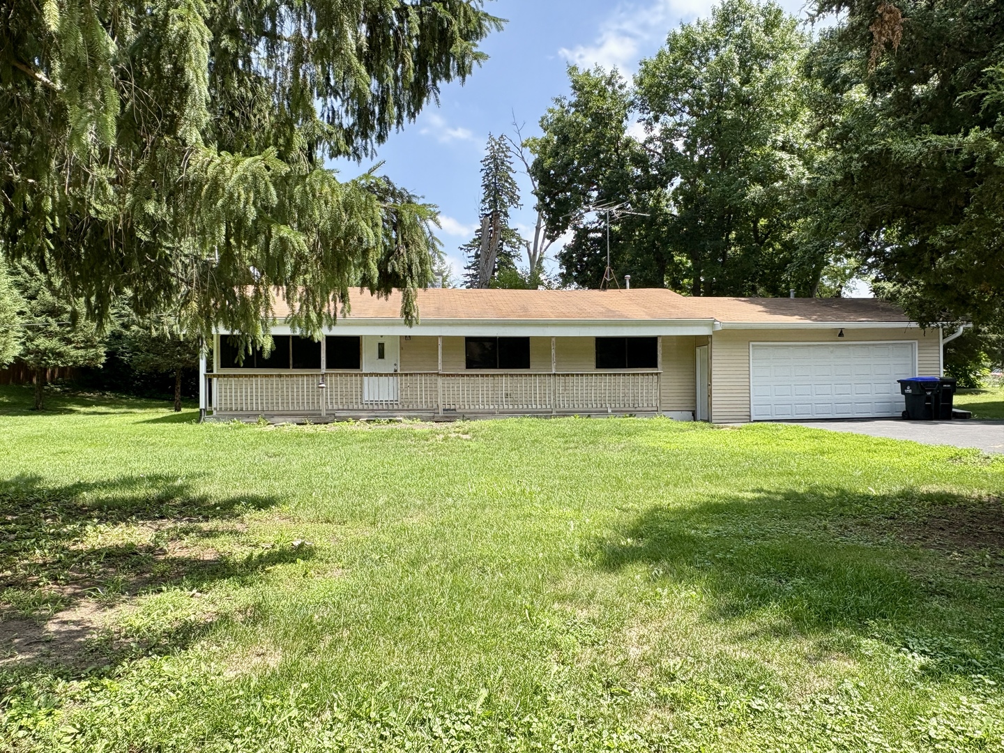 35679 N Wilson Boulevard, Round Lake, IL 60073