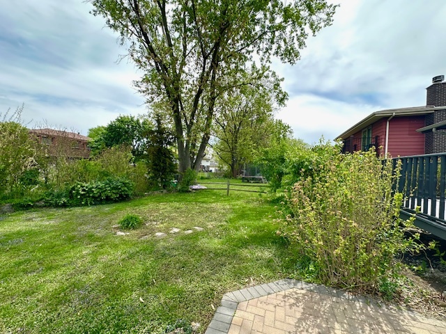 10427 S Alta Drive, Palos Hills, IL 60465