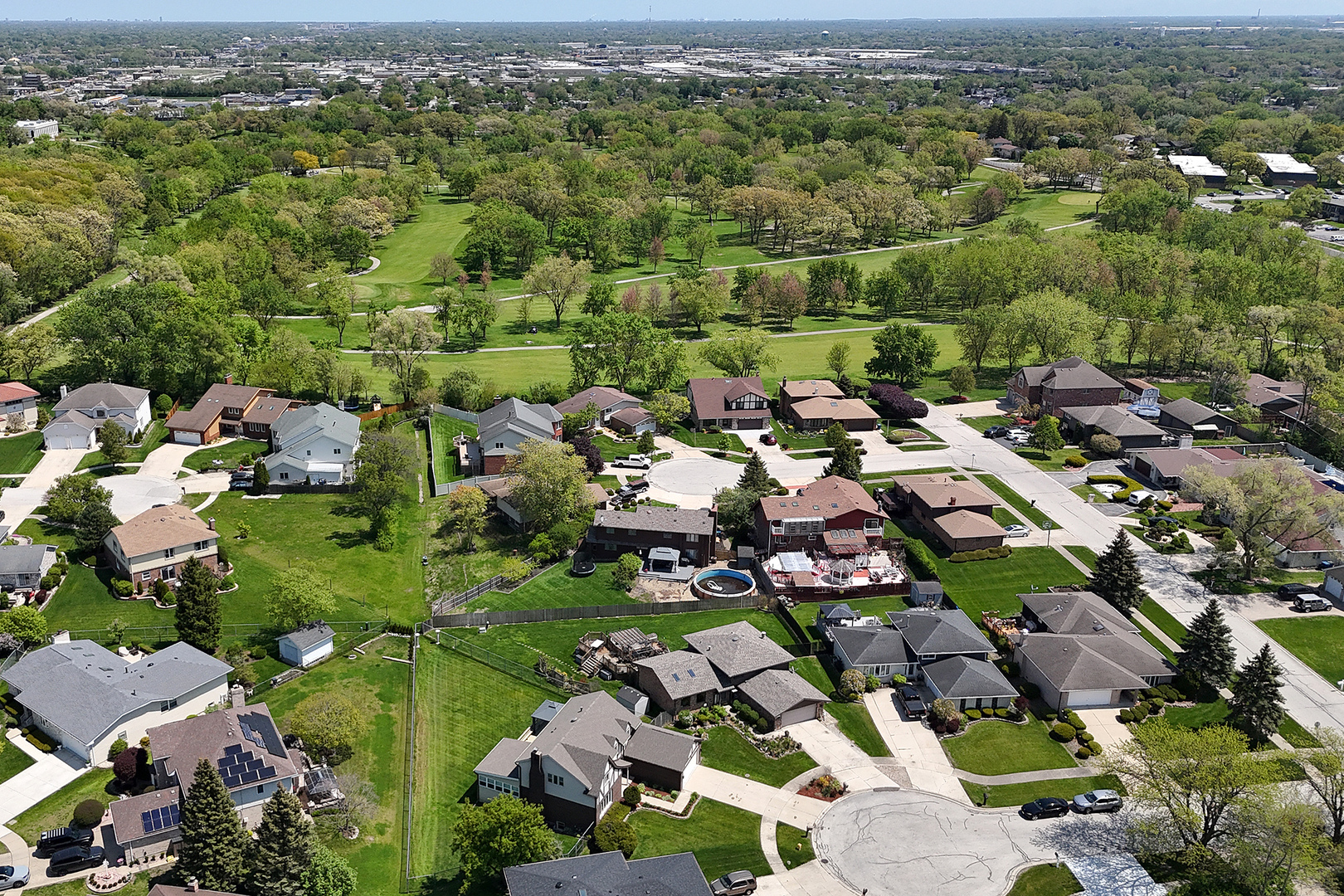 9733 S Cambridge Court, Palos Hills, IL 60465