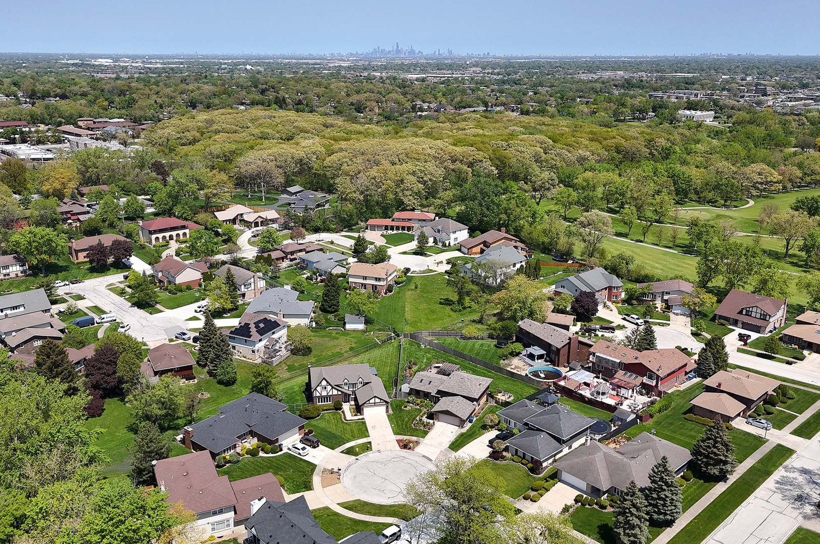 9733 S Cambridge Court, Palos Hills, IL 60465
