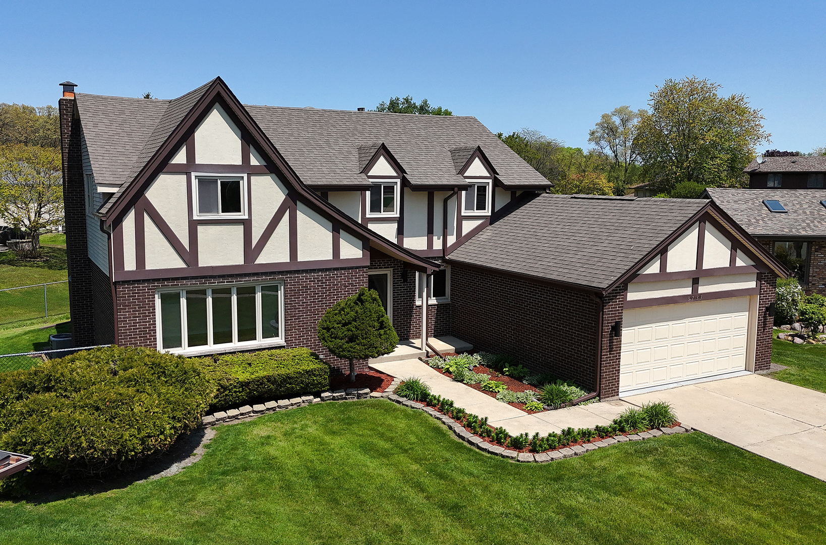 9733 S Cambridge Court, Palos Hills, IL 60465