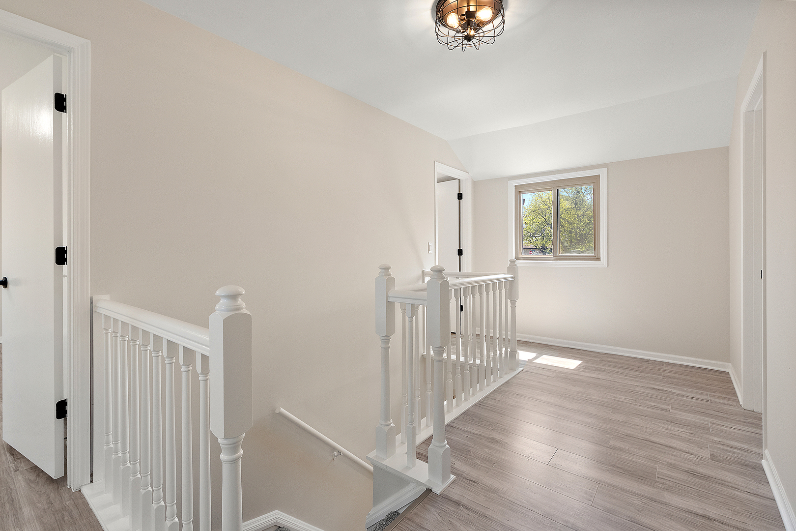9733 S Cambridge Court, Palos Hills, IL 60465