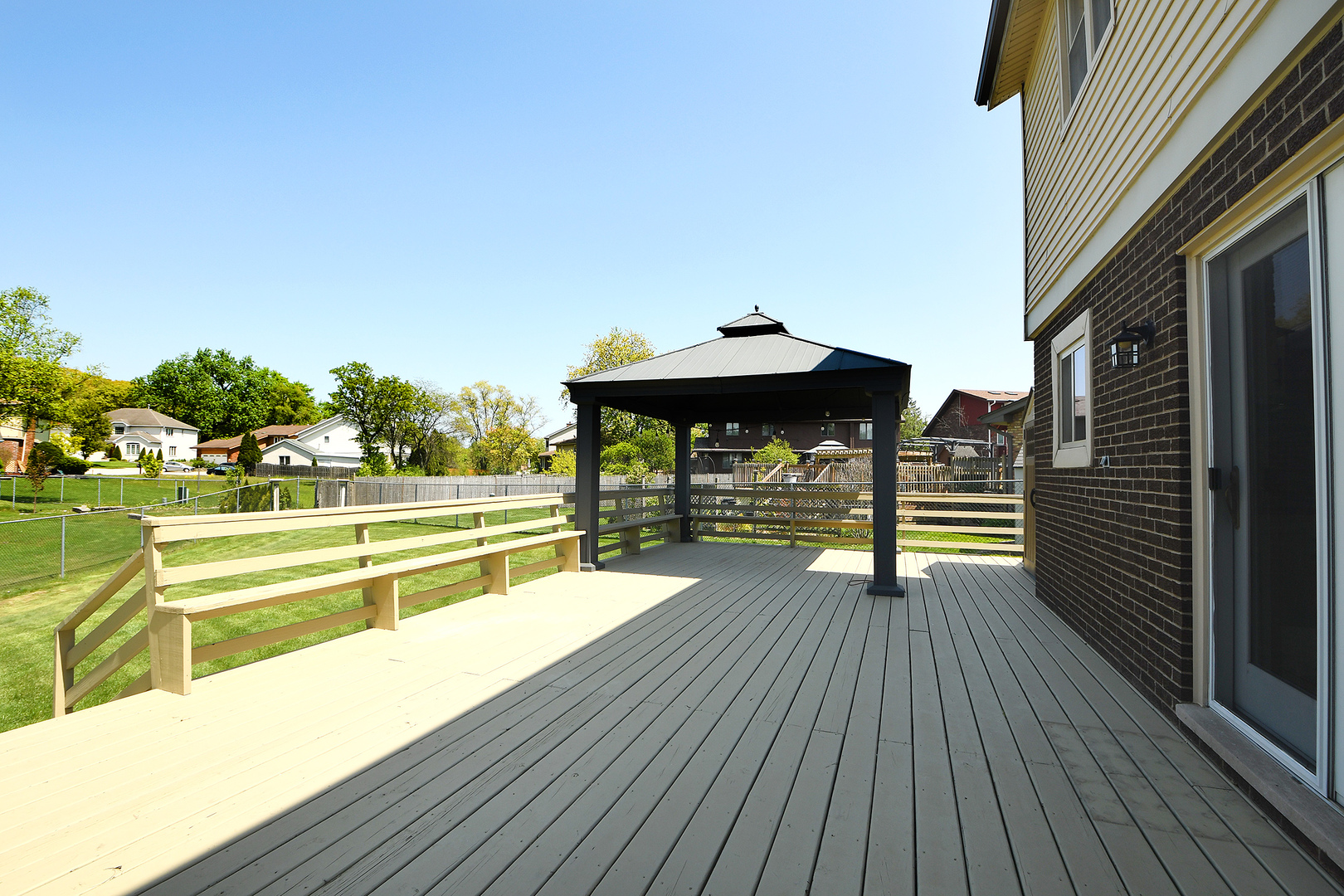 9733 S Cambridge Court, Palos Hills, IL 60465