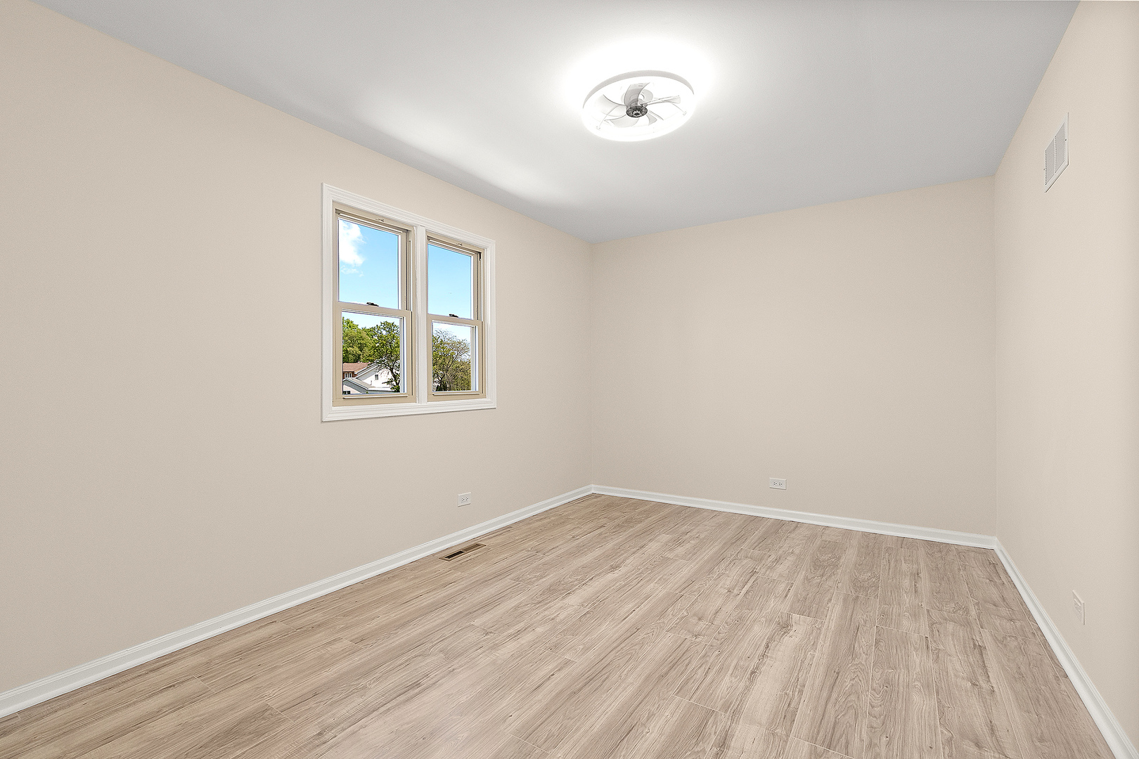 9733 S Cambridge Court, Palos Hills, IL 60465