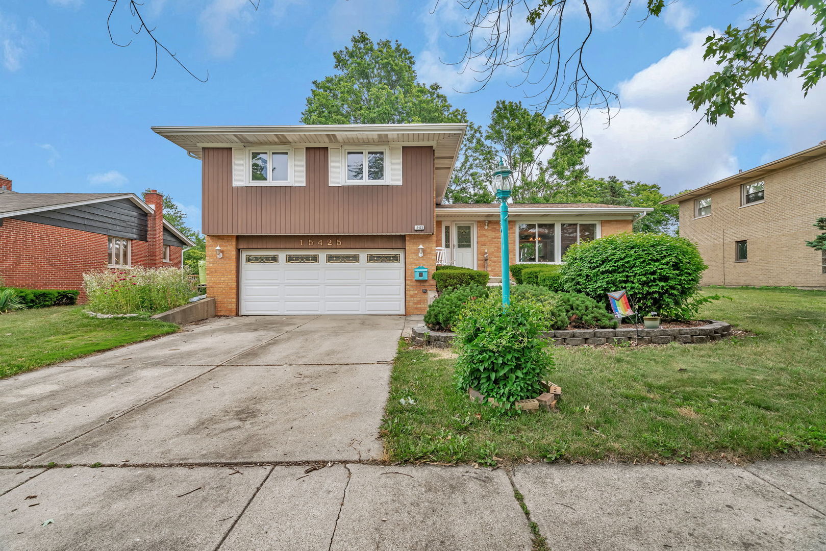 15425 Pine Drive, Oak Forest, IL 60452