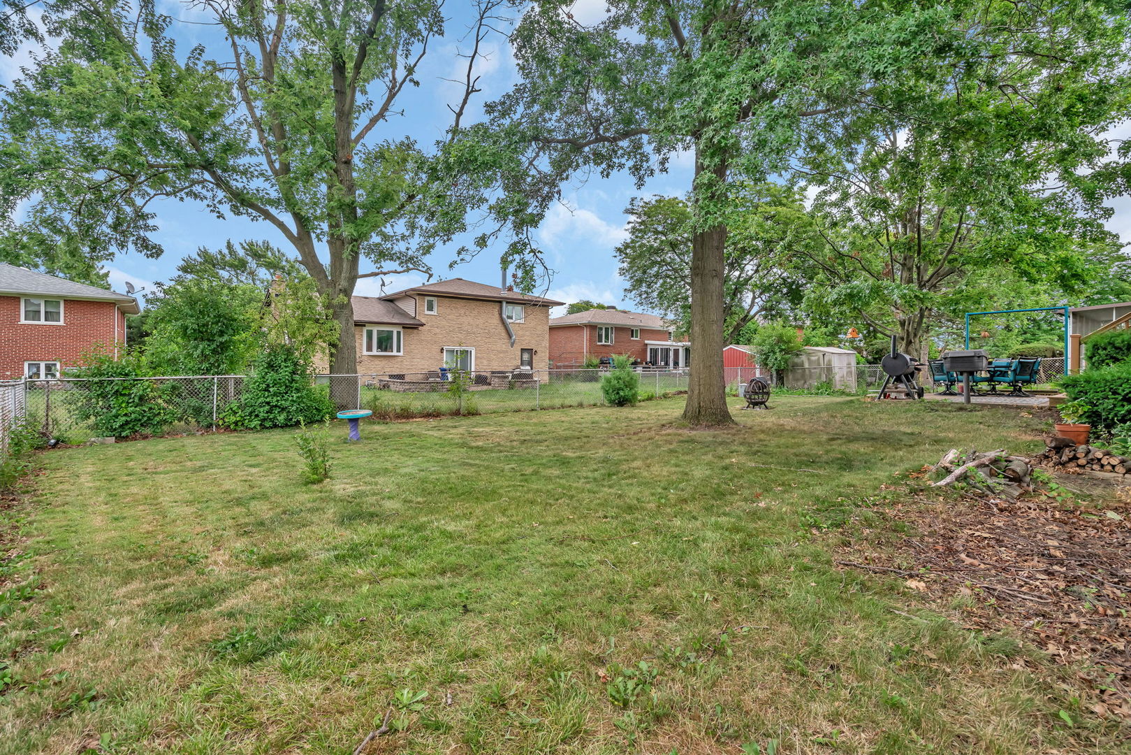 15425 Pine Drive, Oak Forest, IL 60452