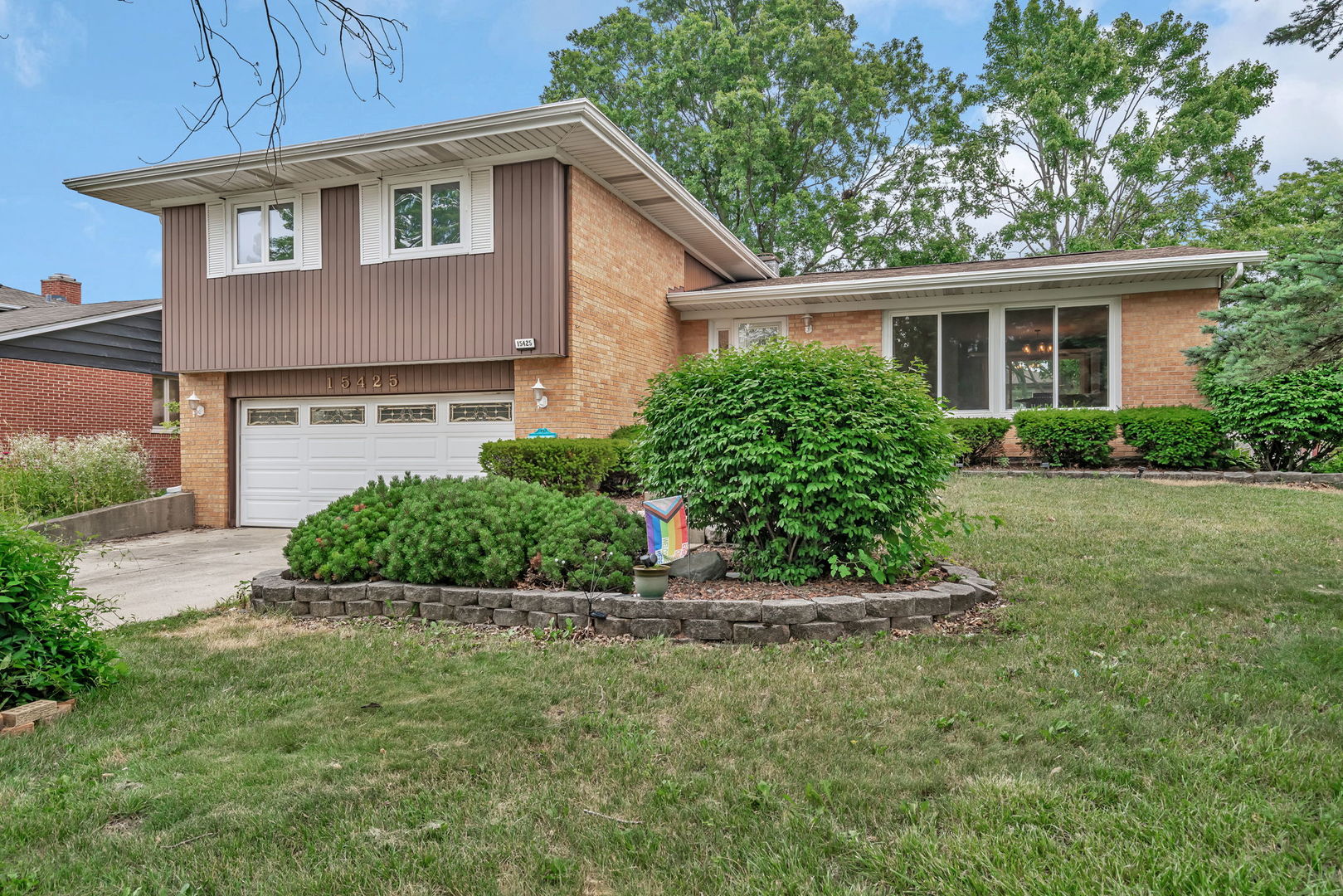 15425 Pine Drive, Oak Forest, IL 60452