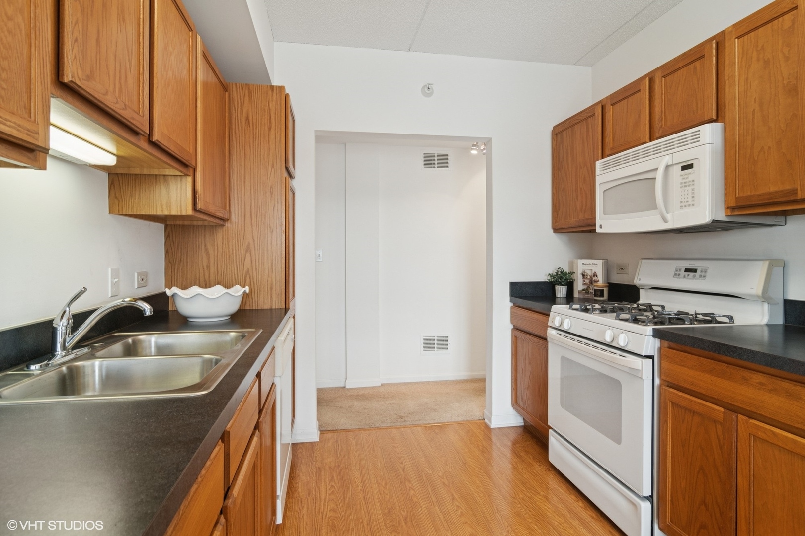 100 N Milwaukee Avenue #501, Wheeling, IL 60090