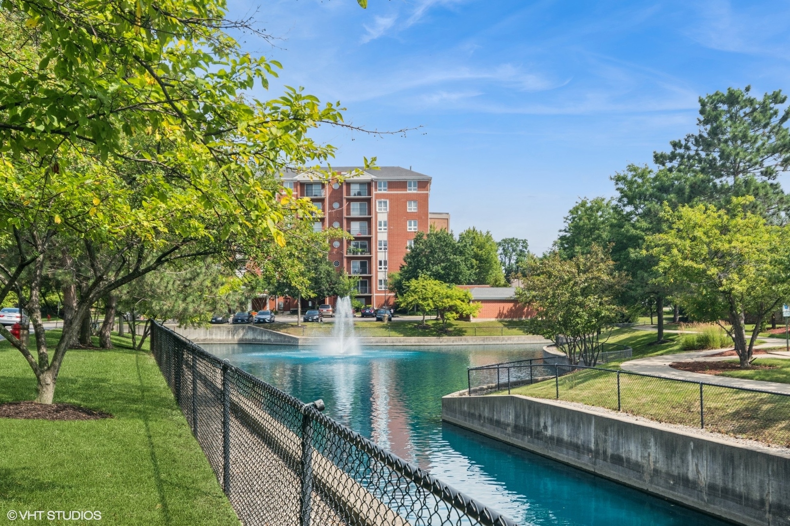 100 N Milwaukee Avenue #501, Wheeling, IL 60090
