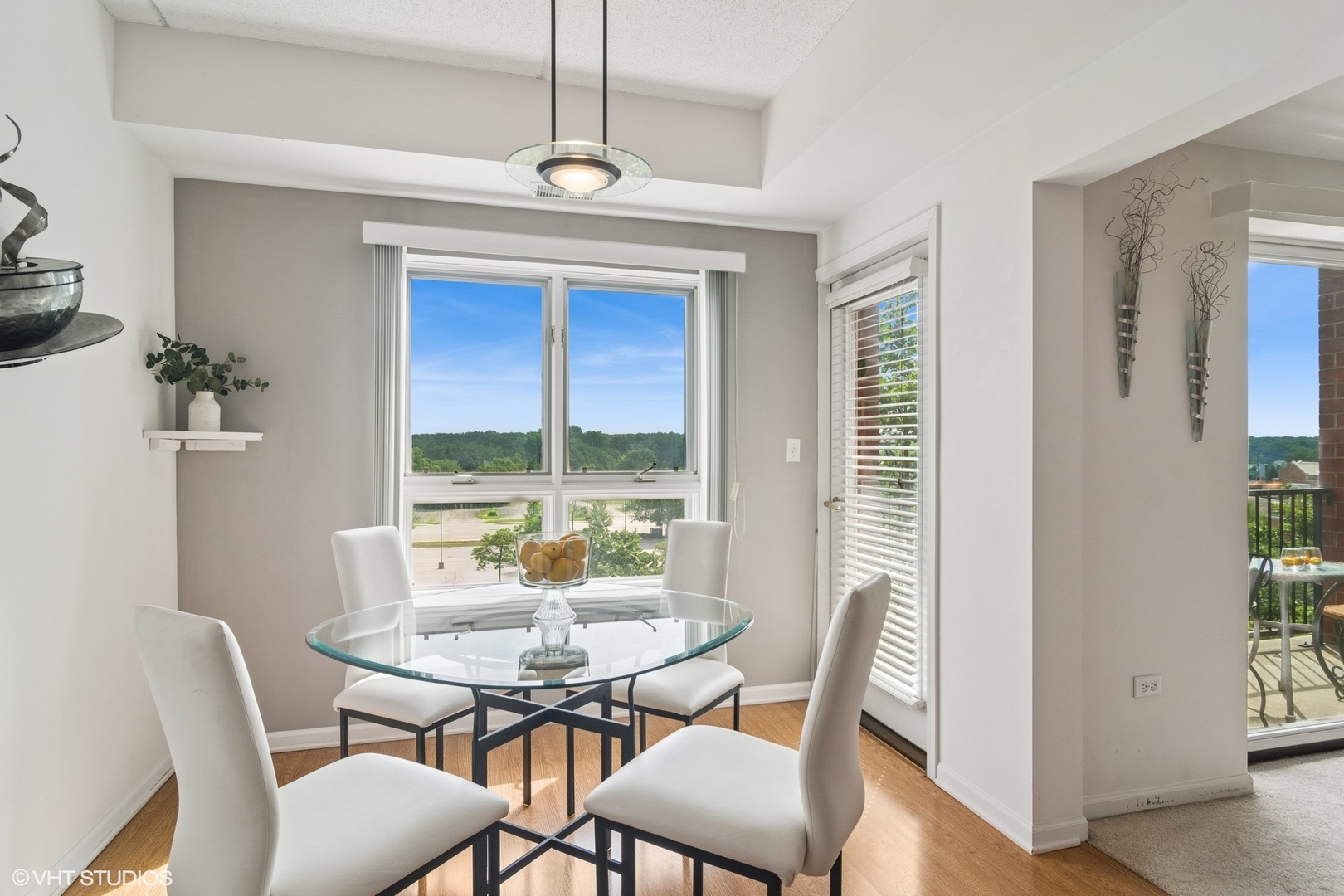 100 N Milwaukee Avenue #501, Wheeling, IL 60090